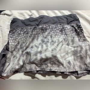 Grey Pattered lululemon skirt size 8